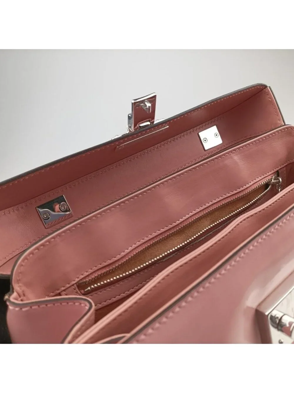Gucci Bamboo Pink Leather Handbag